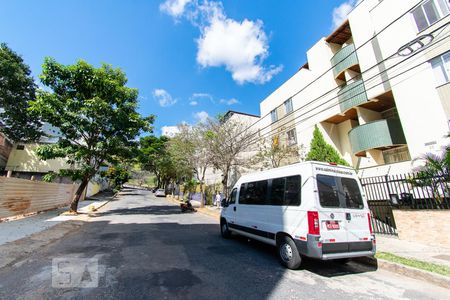 Apartamento para alugar com 96m², 3 quartos e 1 vagaFachada