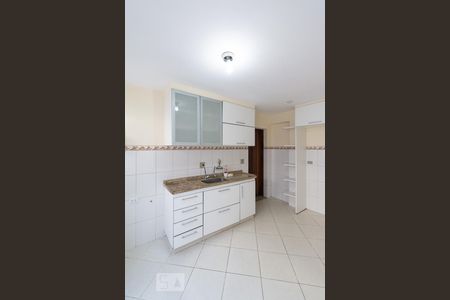 Casa à venda com 180m², 2 quartos e 2 vagasCozinha