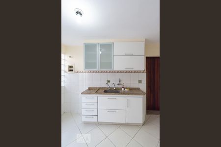 Casa à venda com 180m², 2 quartos e 2 vagasCozinha