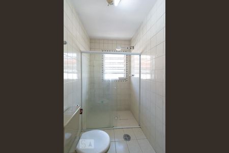 Casa à venda com 180m², 2 quartos e 2 vagasBanheiro Social