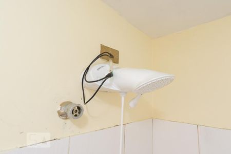 Casa à venda com 180m², 2 quartos e 2 vagasBanheiro Suíte