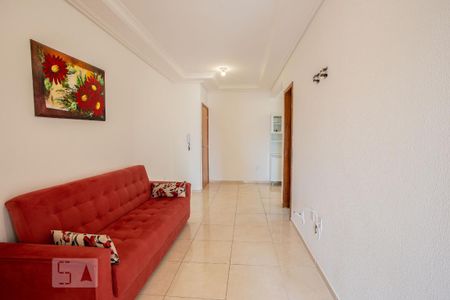Sofá de apartamento para alugar com 3 quartos, 75m² em Ingleses do Rio Vermelho, Florianópolis