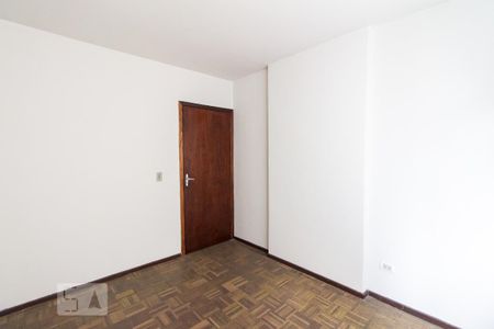 Quarto 1 de apartamento para alugar com 2 quartos, 57m² em Rebouças, Curitiba