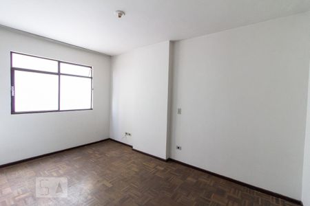 Quarto 2 de apartamento para alugar com 2 quartos, 57m² em Rebouças, Curitiba
