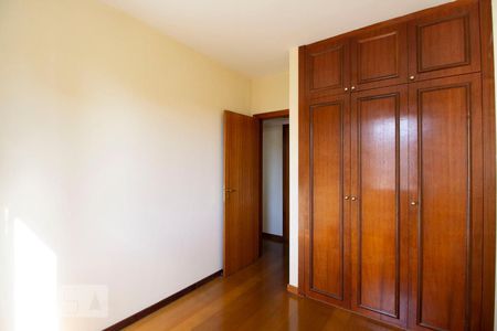 Quarto 01 de apartamento para alugar com 3 quartos, 115m² em Funcionários, Belo Horizonte