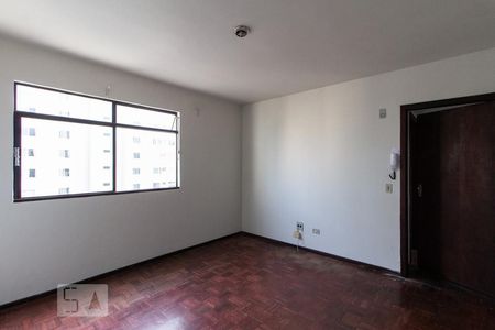 Sala de apartamento para alugar com 2 quartos, 50m² em Rebouças, Curitiba
