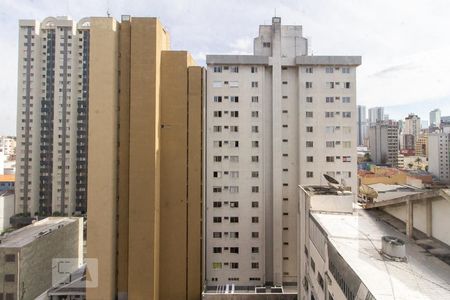 Vista Quarto 1 de apartamento para alugar com 2 quartos, 50m² em Rebouças, Curitiba