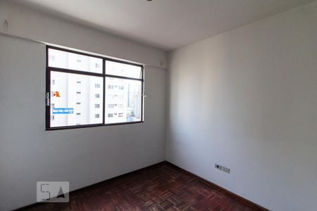 Quarto 1 de apartamento para alugar com 2 quartos, 50m² em Rebouças, Curitiba