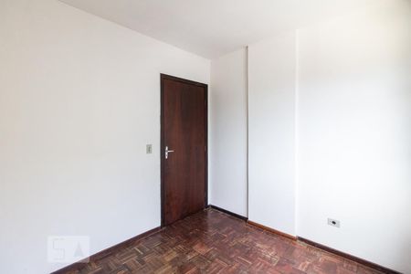 Quarto 1 de apartamento para alugar com 2 quartos, 50m² em Rebouças, Curitiba