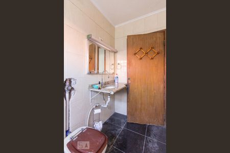 Casa à venda com 250m², 4 quartos e 2 vagasBanheiro 2