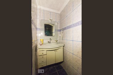 Casa à venda com 250m², 4 quartos e 2 vagasBanheiro 1