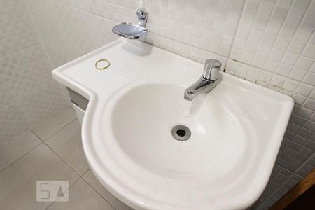 Detalhe banheiro  de casa para alugar com 3 quartos, 245m² em Penha de França, São Paulo