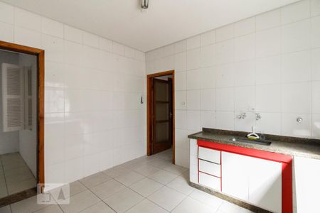 Casa para alugar com 245m², 3 quartos e 2 vagas Casa para alugar com 245m², 3 quartos e 2 vagasCozinha