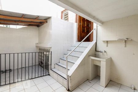Área de serviço de casa para alugar com 3 quartos, 245m² em Penha de França, São Paulo