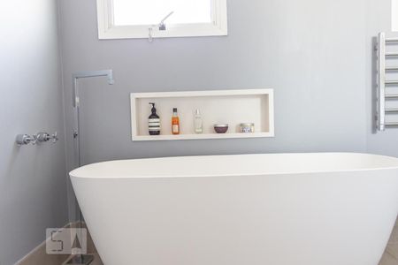 Banheiro de apartamento para alugar com 4 quartos, 200m² em Mirandópolis, São Paulo