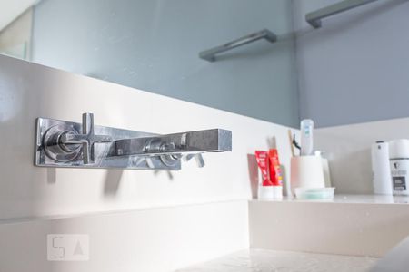 Apartamento para alugar com 200m², 4 quartos e 3 vagas Apartamento para alugar com 200m², 4 quartos e 3 vagasBanheiro