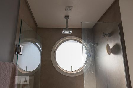 Apartamento para alugar com 200m², 4 quartos e 3 vagas Apartamento para alugar com 200m², 4 quartos e 3 vagasBanheiro