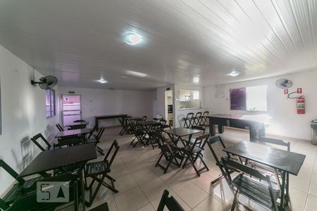 Apartamento para alugar com 50m², 2 quartos e 1 vaga Apartamento para alugar com 50m², 2 quartos e 1 vagaÁrea comum - Salão de festas