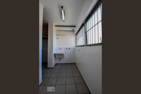 Apartamento para alugar com 72m², 2 quartos e 1 vaga Apartamento para alugar com 72m², 2 quartos e 1 vagaLavanderia