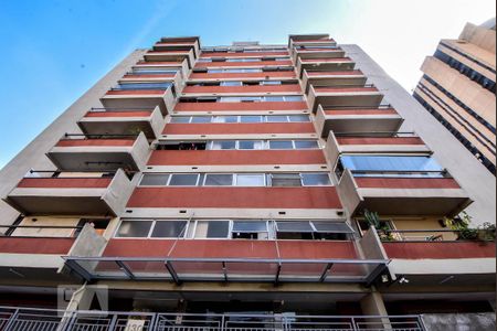 Apartamento para alugar com 72m², 2 quartos e 1 vaga Apartamento para alugar com 72m², 2 quartos e 1 vagaPrédio