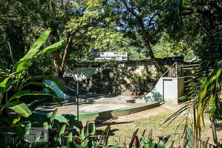 Apartamento à venda com 73m², 2 quartos e 1 vaga Apartamento à venda com 73m², 2 quartos e 1 vagaPista de skate