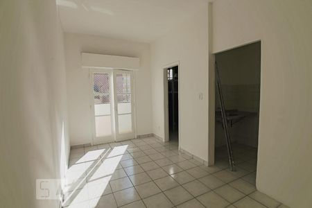 Sala de kitnet/studio para alugar com 1 quarto, 30m² em Centro, São Paulo