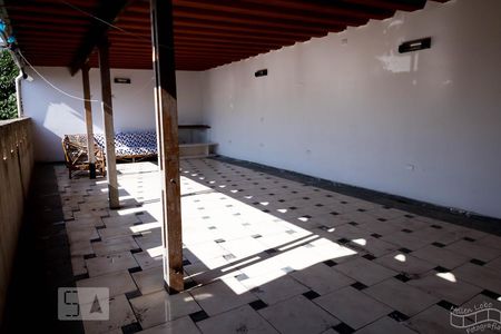 Casa para alugar com 110m², 1 quarto e 1 vagaÁrea 