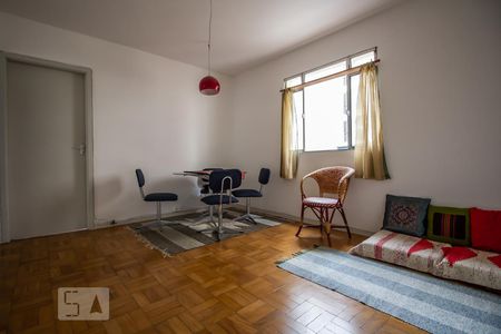 Sala de apartamento para alugar com 2 quartos, 90m² em Perdizes, São Paulo