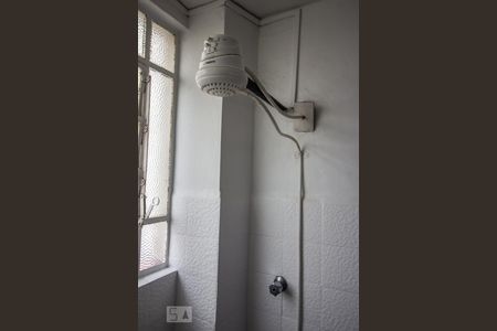 Banheiro social detalhe de apartamento para alugar com 2 quartos, 90m² em Perdizes, São Paulo