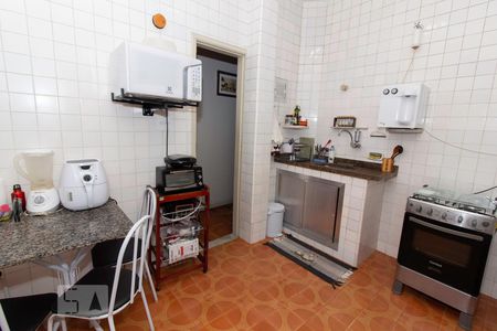 Apartamento à venda com 70m², 2 quartos e sem vagaCozinha