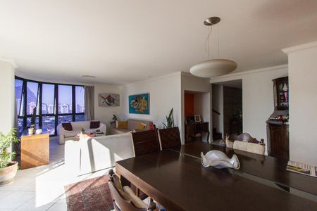Apartamento à venda com 240m², 3 quartos e 2 vagasSala