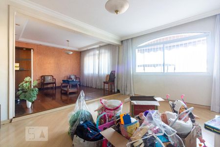 Casa à venda com 4 quartos, 250m² em Cipava, Osasco