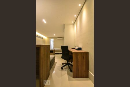 Home Office de kitnet/studio para alugar com 1 quarto, 40m² em Brooklin Paulista, São Paulo