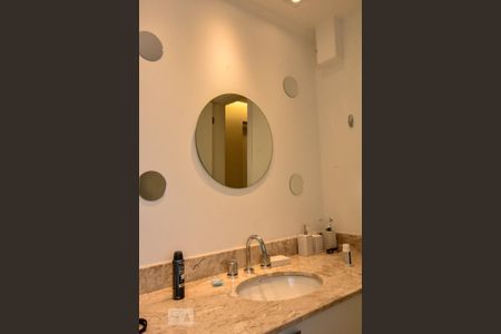 Studio para alugar com 40m², 1 quarto e 1 vaga Studio para alugar com 40m², 1 quarto e 1 vagaBanheiro