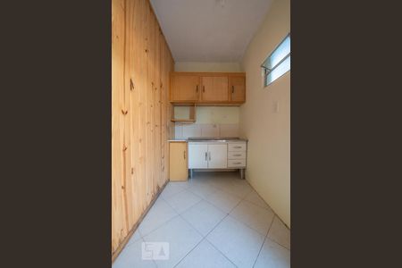 Cozinha de kitnet/studio para alugar com 1 quarto, 30m² em Serraria, São José