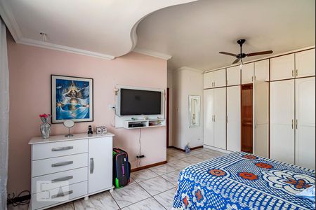 Casa à venda com 280m², 5 quartos e 3 vagasQuarto 5 Suite