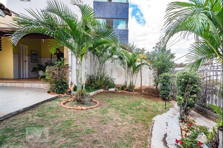 Casa à venda com 280m², 5 quartos e 3 vagasJardim da Entrada