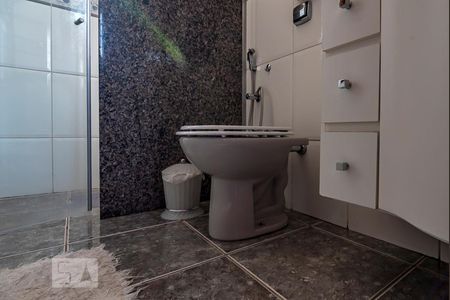 Casa à venda com 280m², 5 quartos e 3 vagasBanheiro