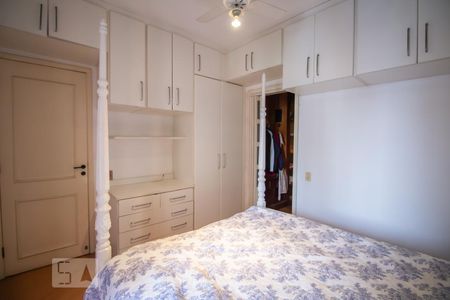 Apartamento à venda com 120m², 3 quartos e 2 vagas Apartamento à venda com 120m², 3 quartos e 2 vagasQuarto suíte