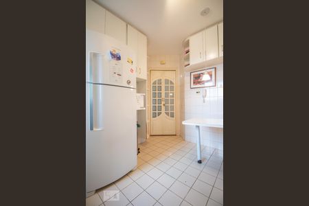 Apartamento à venda com 120m², 3 quartos e 2 vagas Apartamento à venda com 120m², 3 quartos e 2 vagasCozinha