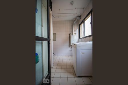 Apartamento à venda com 120m², 3 quartos e 2 vagas Apartamento à venda com 120m², 3 quartos e 2 vagasLavanderia