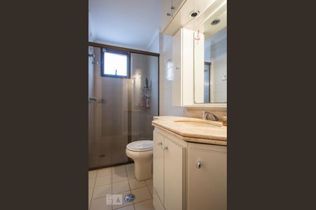 Apartamento à venda com 120m², 3 quartos e 2 vagas Apartamento à venda com 120m², 3 quartos e 2 vagasBanheiro americano