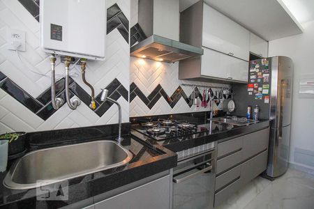 Apartamento à venda com 76m², 2 quartos e 2 vagasCozinha