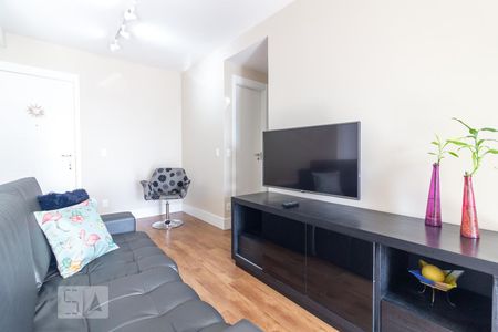 Sala de apartamento para alugar com 2 quartos, 66m² em Santo Amaro, São Paulo