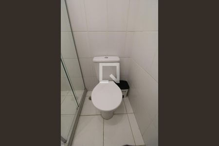 Apartamento para alugar com 70m², 3 quartos e 1 vaga Apartamento para alugar com 70m², 3 quartos e 1 vagaBanheiro da Suíte