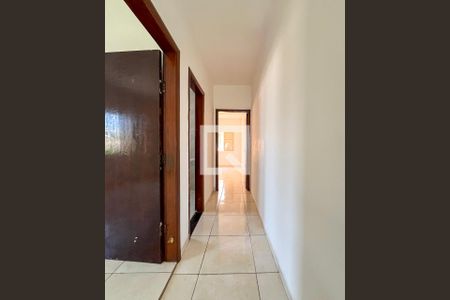 Corredor de casa de condomínio para alugar com 2 quartos, 70m² em Vila Brasílio Machado, São Paulo