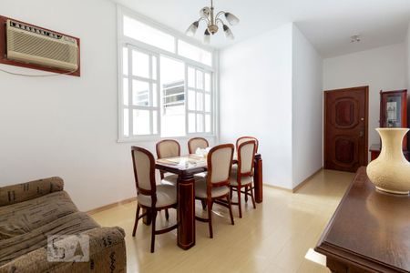 Apartamento para alugar com 80m², 2 quartos e sem vaga Apartamento para alugar com 80m², 2 quartos e sem vagaSala