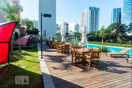 Apartamento à venda com 70m², 1 quarto e 1 vagaÁrea comum - Piscina