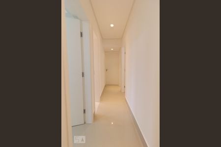 Apartamento à venda com 130m², 3 quartos e 1 vaga Apartamento à venda com 130m², 3 quartos e 1 vagaCorredor
