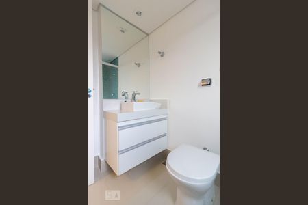 Apartamento à venda com 130m², 3 quartos e 1 vaga Apartamento à venda com 130m², 3 quartos e 1 vagaBanheiro - Suíte